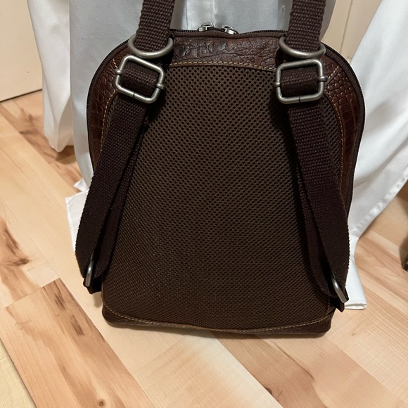 Jack Rogers Hornback Croco Convertible Backpack/Crossbody NWOT - Picture 6 of 15